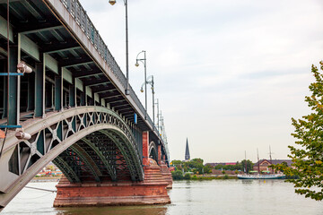 Fototapeta premium Mainz - Rhineland Palatinate, Germany - Theodor Heuss Bridge. arch rail bridge over the Rhine River connecting the cities Mainz and Wiesbaden
