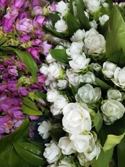 white roses bouquet
