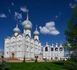 Fototapeta na wymiar Orthodox cathedral in Rostov, Russia