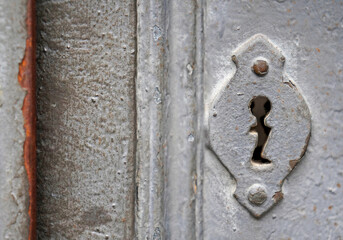 Keyhole on a metallic gate 