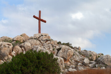 Ayios Epiphanios, wooden cross on rocky mountain