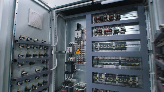 Production of an electric panel-the inner part of the panel