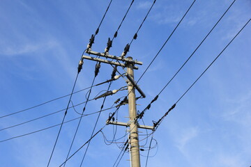 電柱と青空