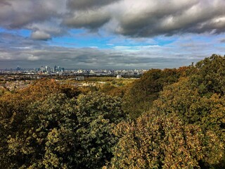 Fototapeta na wymiar A panoramic view of London from shooters hill