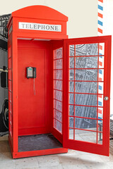 Obraz premium Red Telephone Booth