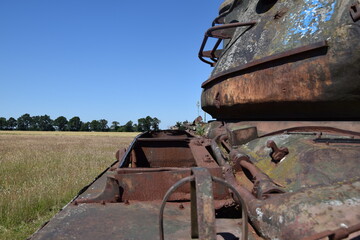 Fototapeta na wymiar Panzer auf dem Panzerfeld bei Wahn