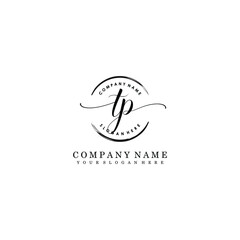 Fototapeta premium TP Initial handwriting logo template vector 