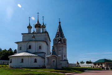Fototapeta na wymiar Троице-Никольский монастырь в городе Гороховце. 