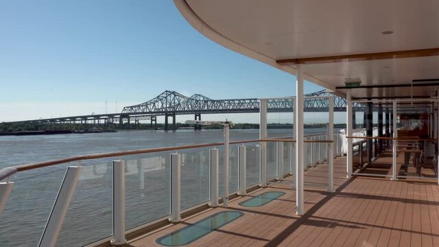 New Orleans, Louisiana / US - A view on the Mississippi river and a bridge from an empty cruise ship 