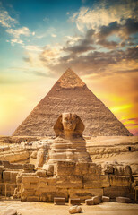 Great sphinx and pyramid - obrazy, fototapety, plakaty