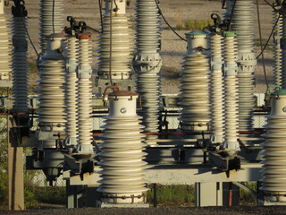 non-linear surge limiter energy insulator