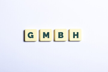 GmbH auf weißem Hintergrund