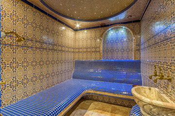 Colorful mosaic steam room. Turkish sauna hammam - obrazy, fototapety, plakaty