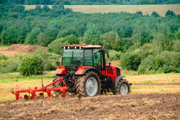 Agricultural plow for deep plowing