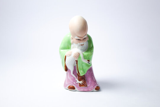 Pequena est&aacute;tua chinesa para decora&ccedil;&atilde;o