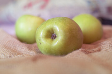 apples in the morning 
