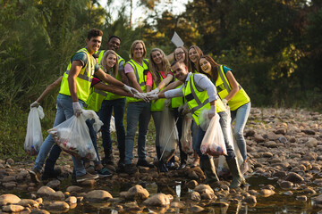 Holding rubbish bags