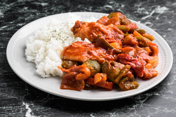 手羽先のトマトソース煮込み