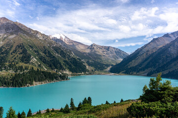 Fototapeta na wymiar Big Almaty Lake among the mountains