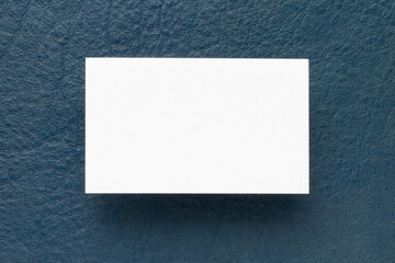 メッセージカードと革