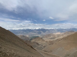 road to the mountains