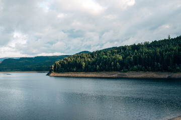 Talsperre im Nationalpark