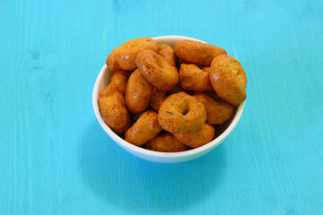 Italian snacks - bagels with tomato and basil