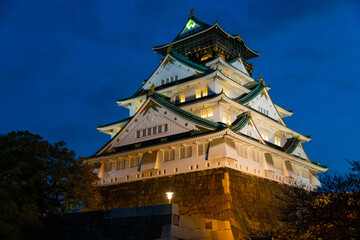 Naklejka premium Osaka Castle in Osaka, Japan.