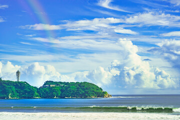 雨後の江の島と虹
