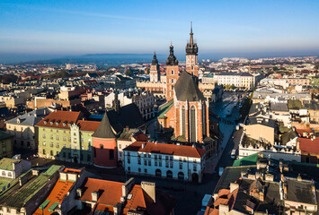 Fototapeta na wymiar St. Mary's Church with the panorama of old Krakow