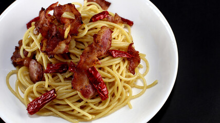 Spaghetti Bacon Dried Chili