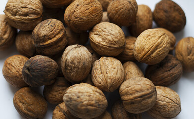 walnuts 