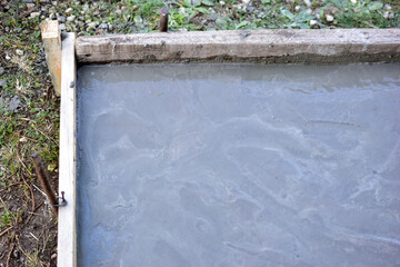 Concrete surface with fresh mortar in the formwork