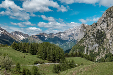Fototapeta na wymiar Spring day trekking in the beautiful Carnic Alps, Friuli-Venezia Giulia, Italy