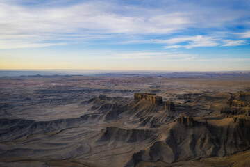 Fototapeta na wymiar Skyline View of Blue Valley in Utah