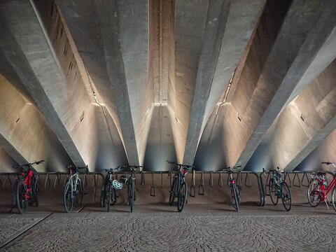 Concrete geometric structural rib beams of a building