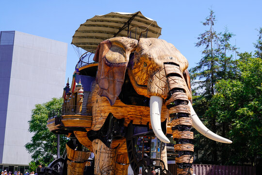 The Great Elephant of Machines of the Isle of Nantes in wooden and steel mechanism