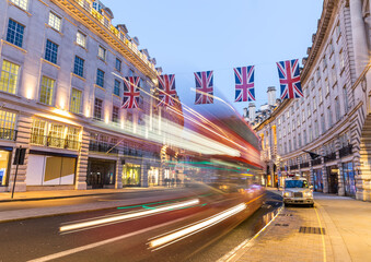 Obraz premium regent street of london at nigh
