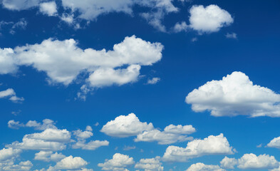 Fototapeta premium bright sky during the day, beautiful clouds as a background