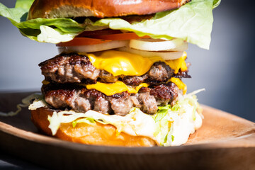 podwójny burger z serem