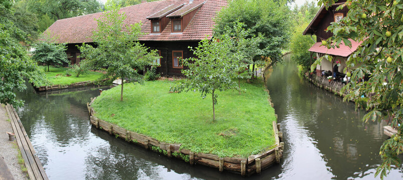 Spreewald Kan&auml;le Dorf Lehde bei L&uuml;bbenau