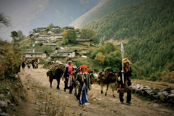 Tibetan on the road - 2013 - Yunnan, China