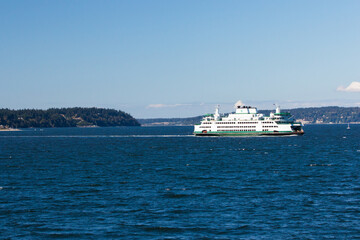 Fototapeta na wymiar Washington State Ferry Sailing out of Clinton on Whidbey Island