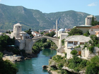 Fototapeta na wymiar bridge mostar, bosnia, herzegovina