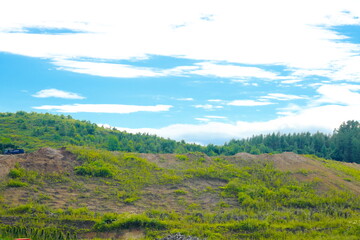 Fototapeta premium 道のそばの崖