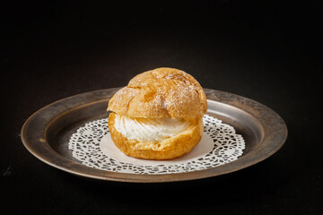 シュークリーム　A kind of french cake cream puff