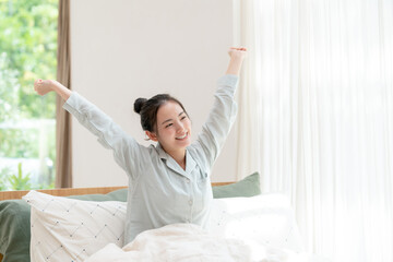 爽やかな朝　快眠した女性