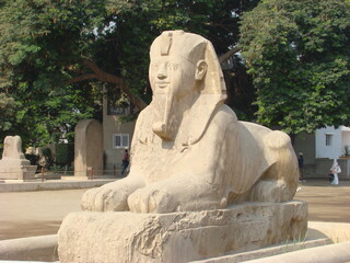 statue of sphinx