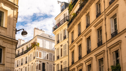 Obraz premium Paris, buildings in Montmartre.