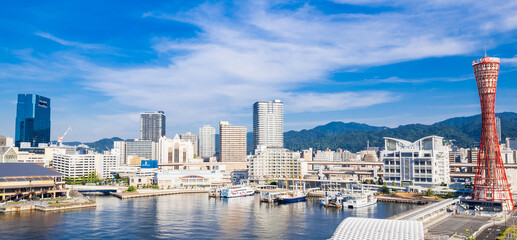 Obraz premium 神戸ポートタワーとハーバーランド ワイド